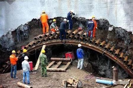 广宗隧道钢花管支护案例